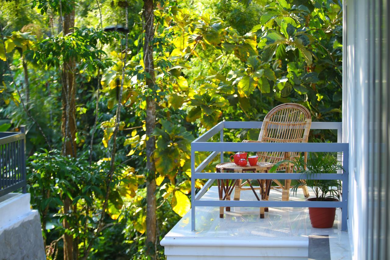 Hotel Bamboo Creak Thekkady Exterior foto